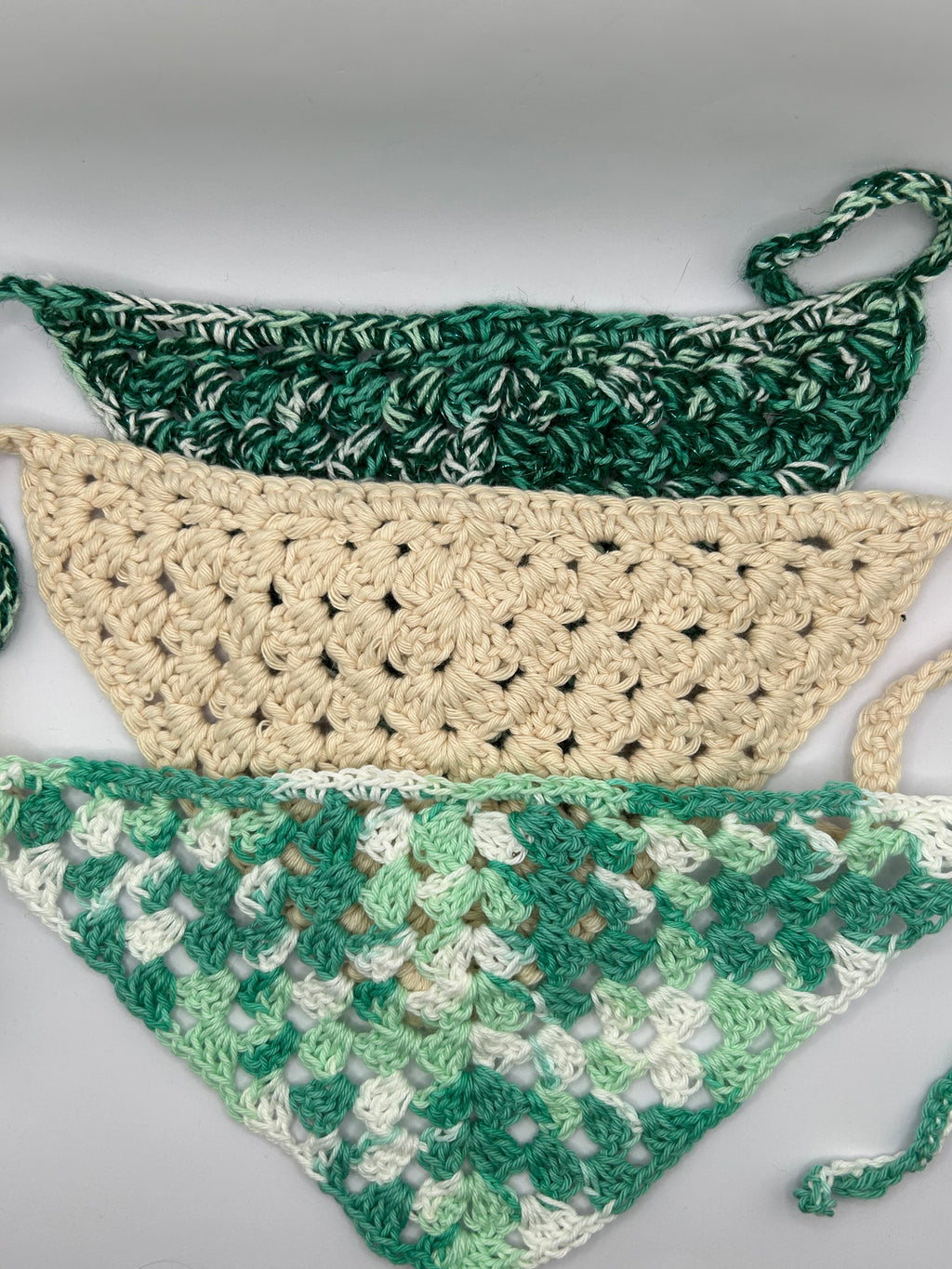 🧶 Handgefertigter gehäkelter Halsschal – weich, gemütlich und einzigartig